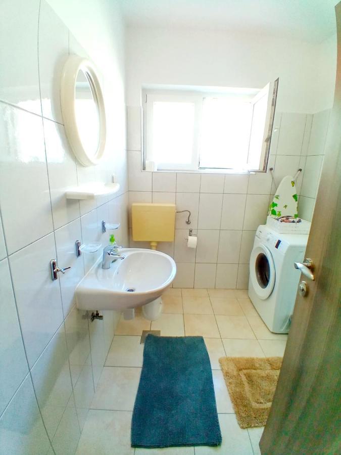 Apartment Luna Tribunj Tribalj Exteriör bild
